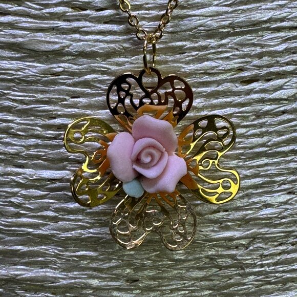 Gold Tone Necklace with pink rose filigree flower pendant 18" Chain  JW1478 - Picture 2 of 9